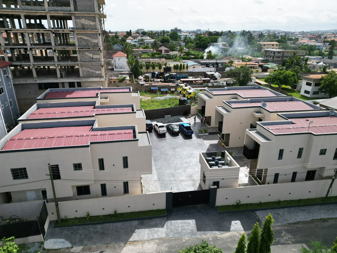 6 unit, 3 bedrooms ensuit